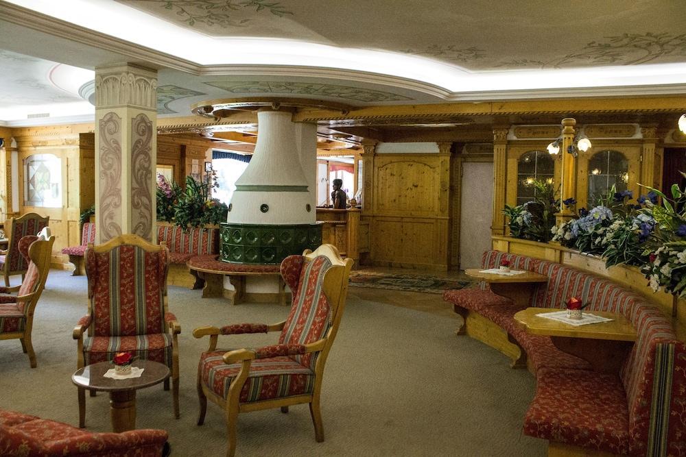 Hotel St. Raphael Madonna Esterno foto
