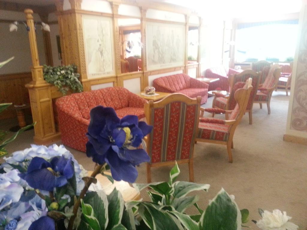 Hotel St. Raphael Madonna Esterno foto