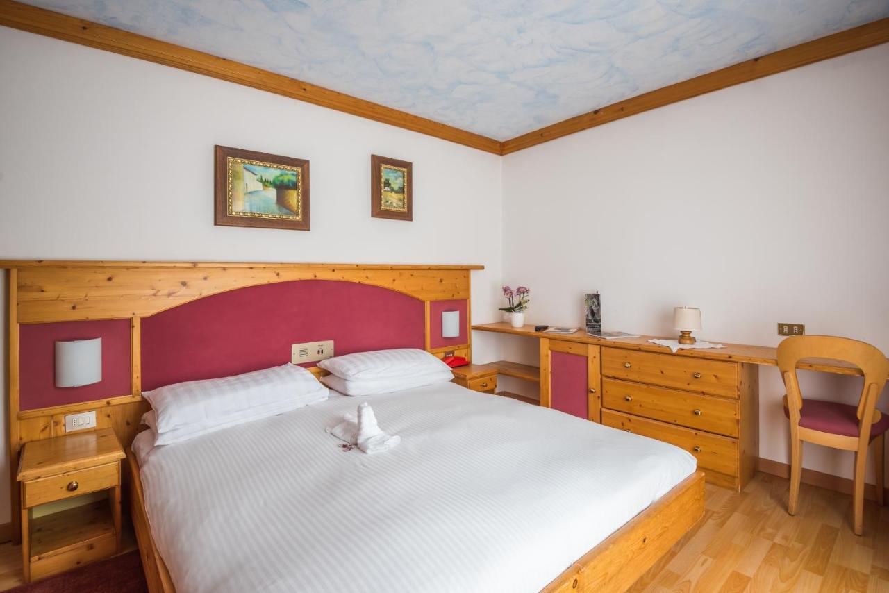 Hotel St. Raphael Madonna Esterno foto