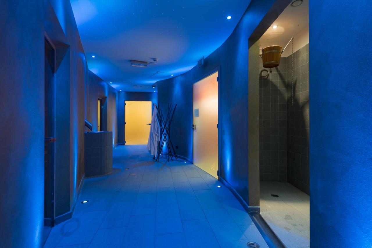 Hotel St. Raphael Madonna Esterno foto