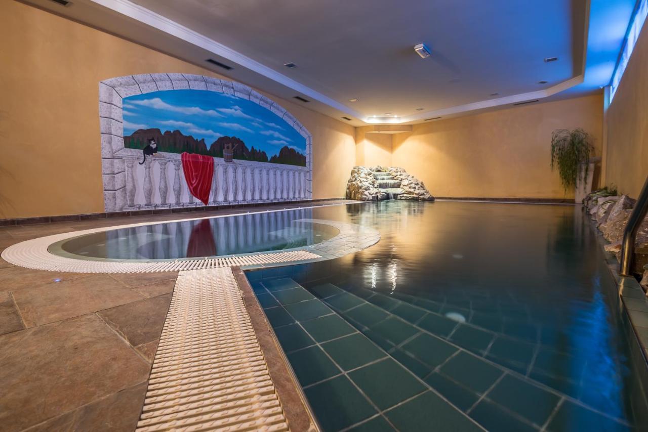 Hotel St. Raphael Madonna Esterno foto