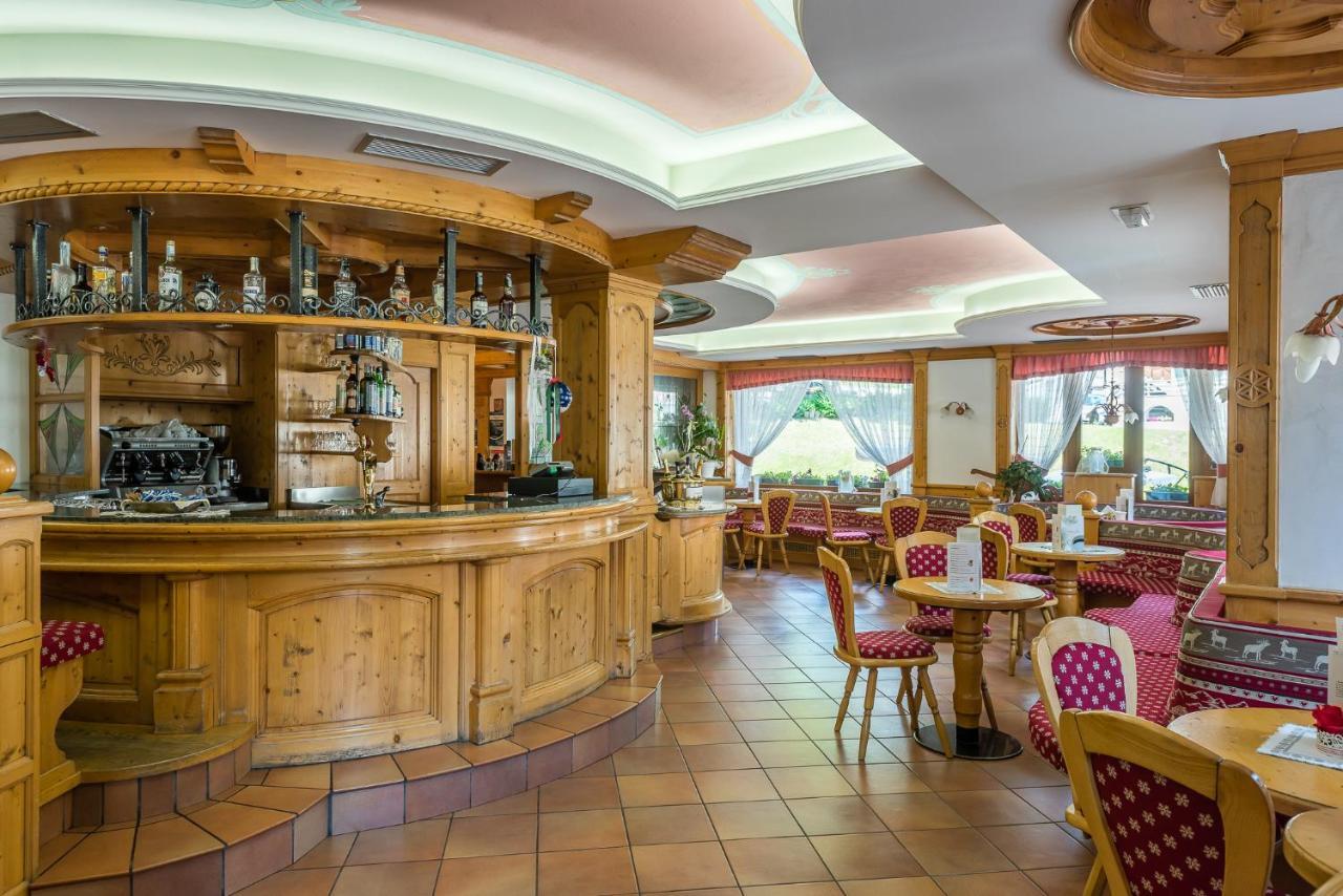 Hotel St. Raphael Madonna Esterno foto