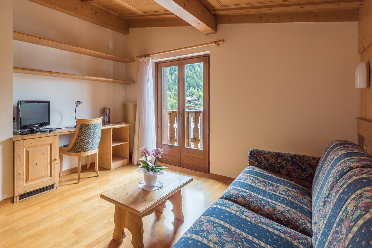 Hotel St. Raphael Madonna Esterno foto